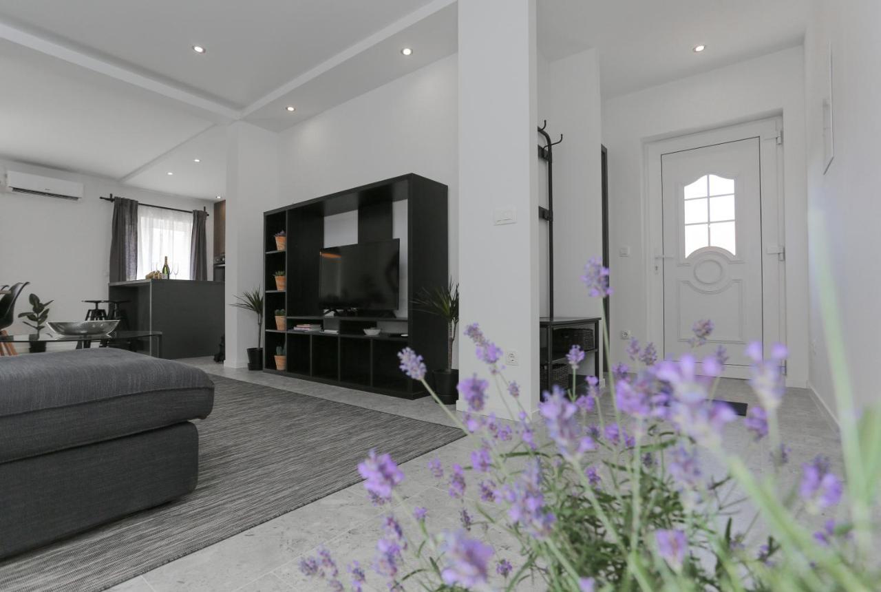 Apartments Martic Supetar Room photo